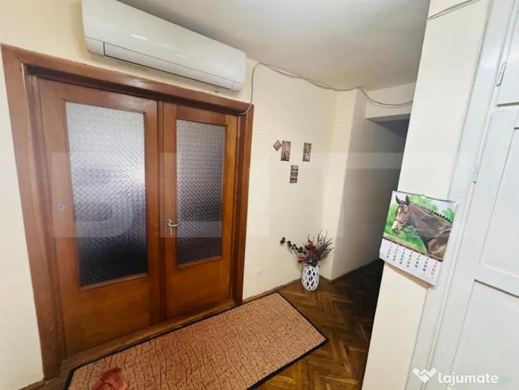 Apartament cu 4 camere decomandat, mobilat în Centru Civic