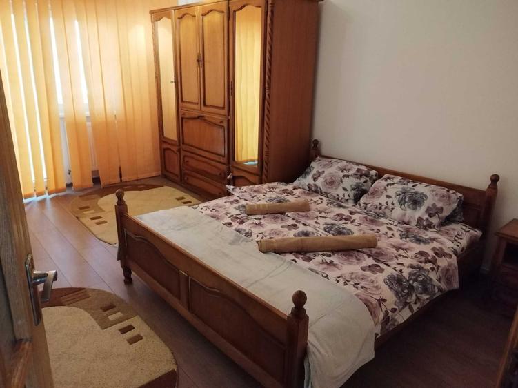 Apartament cu 3 camere decomandat în Ultracentral