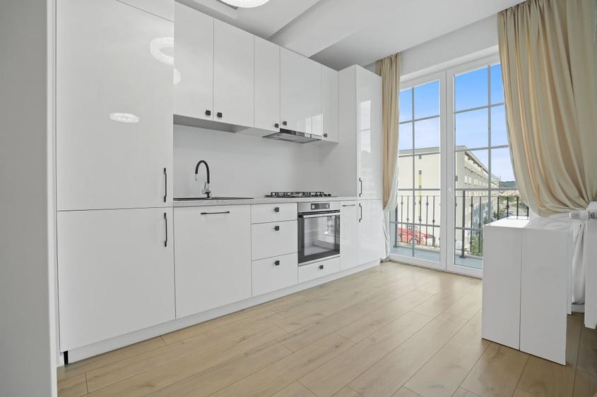 Apartament cu 3 camere decomandat, mobilat în Păcurari