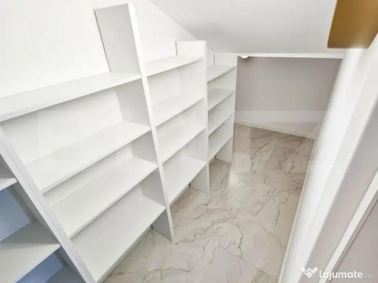 Casă cu 5 camere cu Teren 700 Mp în Borhanci