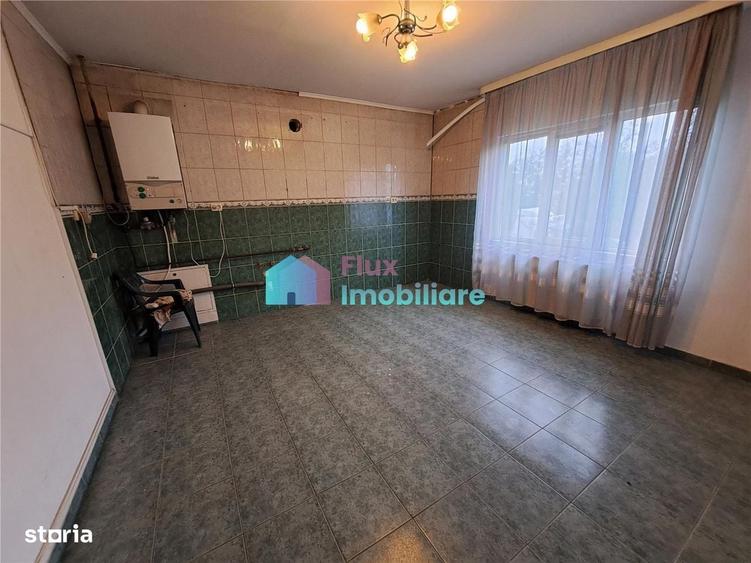 Casă cu 4 camere cu Teren 1200 Mp în Ițcani