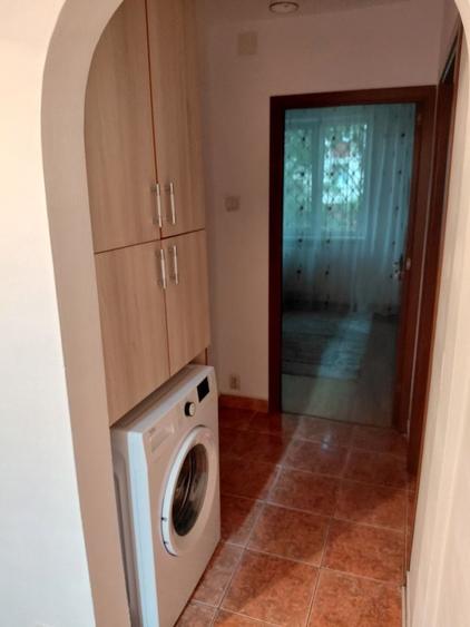 Apartament cu 3 camere decomandat în Drumul Găzarului
