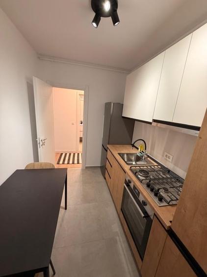 Apartament cu 2 camere decomandat, mobilat în Theodor Pallady