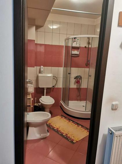 Garsonieră decomandată în Central