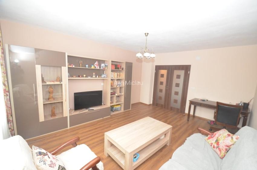 Apartament decomandat cu garaj in zona Balcescu