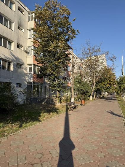 Spatiu comercial in Podu Ros,la Bulevard