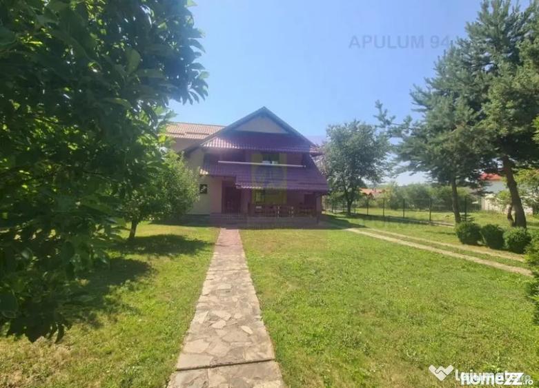 Casă cu 7 camere cu Teren 950 Mp în Liceul Militar