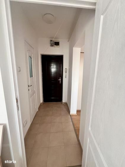 Apartament cu 2 camere decomandat în Apărătorii Patriei