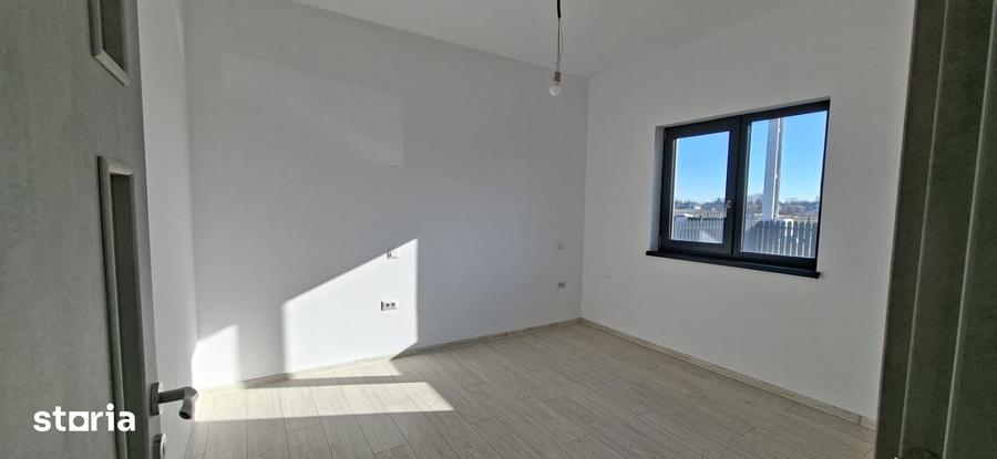 Casă cu 3 camere cu Teren 270 Mp în Central