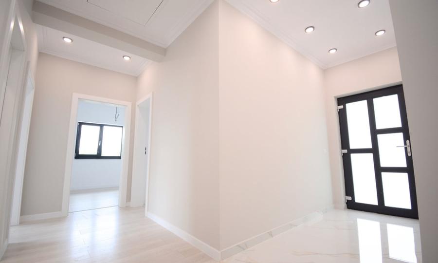 Casă individuală cu 4 camere cu Teren 416 Mp în Breazu