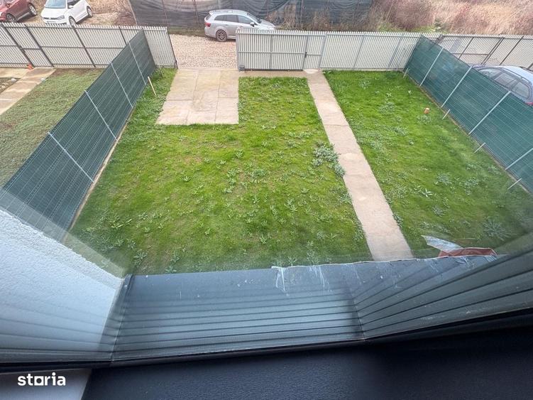 Casă cu 4 camere în Balotești