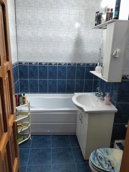 Apartament cu 3 camere decomandat în Obcini