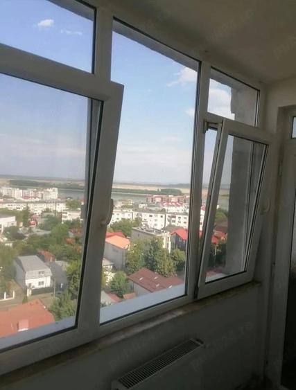Apartament cu 3 camere decomandat în Siret