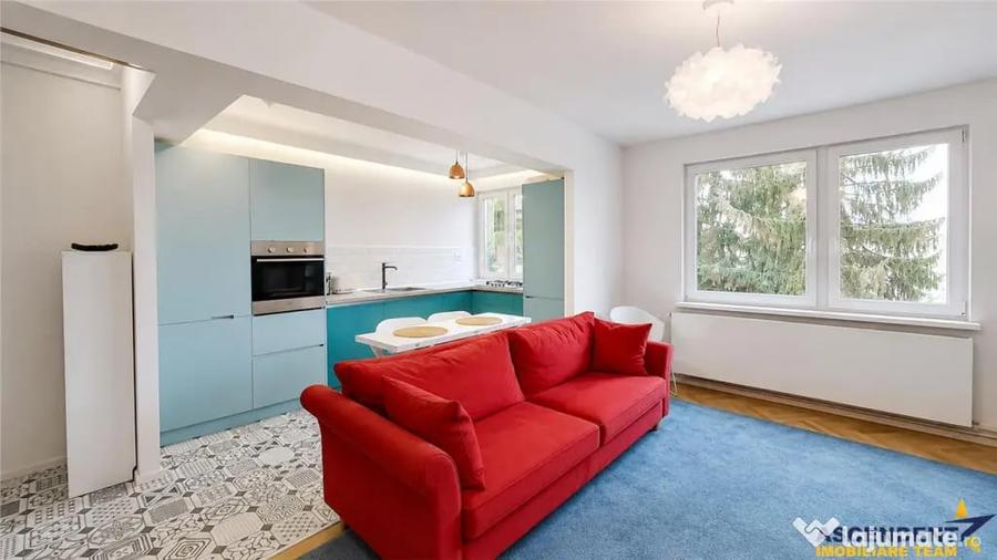 Apartament cu 2 camere semidecomandat în Centrul Civic