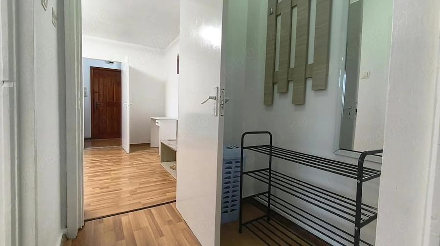 Apartament cu 2 camere semidecomandat în Gojdu