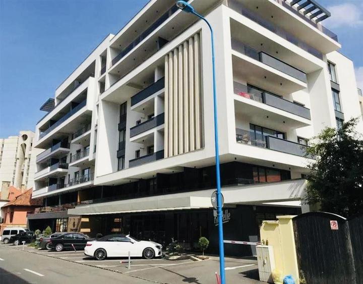 Apartament cu 2 camere decomandat, mobilat în Centrul Civic