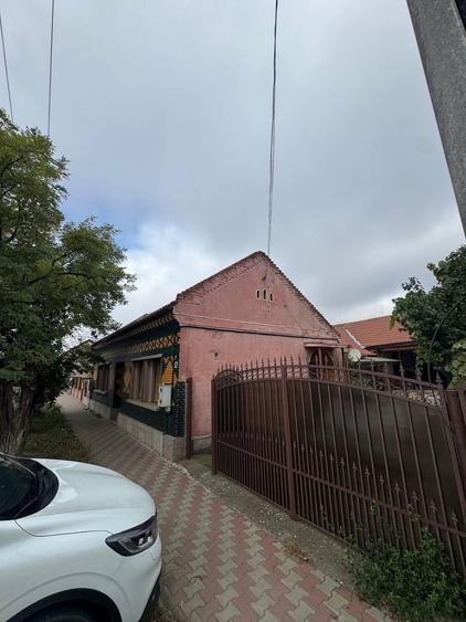 Casă cu 4 camere în Utvin