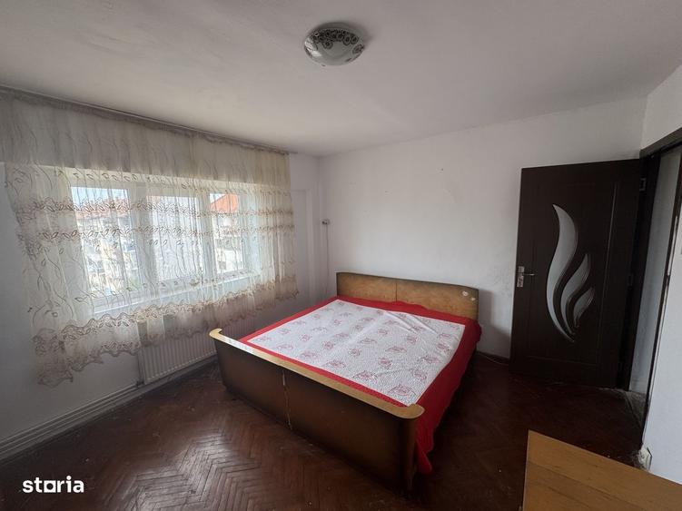 Apartament cu 2 camere decomandat în Carpați 2