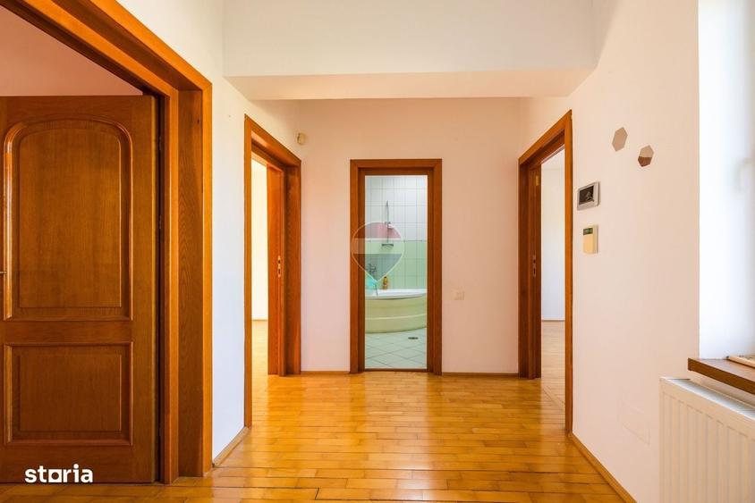 Casă cu 4 camere cu Teren 700 Mp în Bunloc