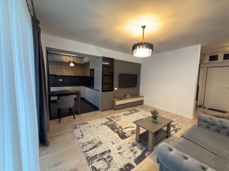 Apartament cu 3 camere decomandat, mobilat în Sisești
