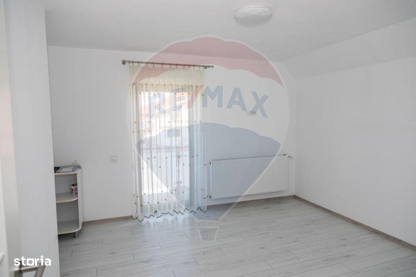 Casa Spatioasa Si Eficienta Energetic| 205Mp| Comision 0%| 5 Camere - 8