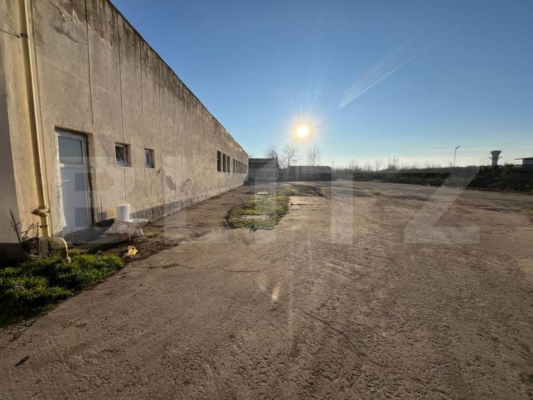 Spațiu industrial, de 800 mp, în Micro 6