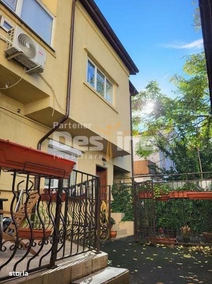 Casă cu 4 camere în 13 Septembrie