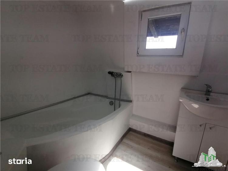 Apartament cu 4 camere decomandat în Central