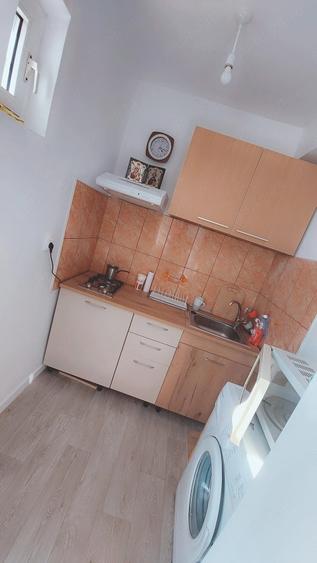 Garsonieră semidecomandată în Far
