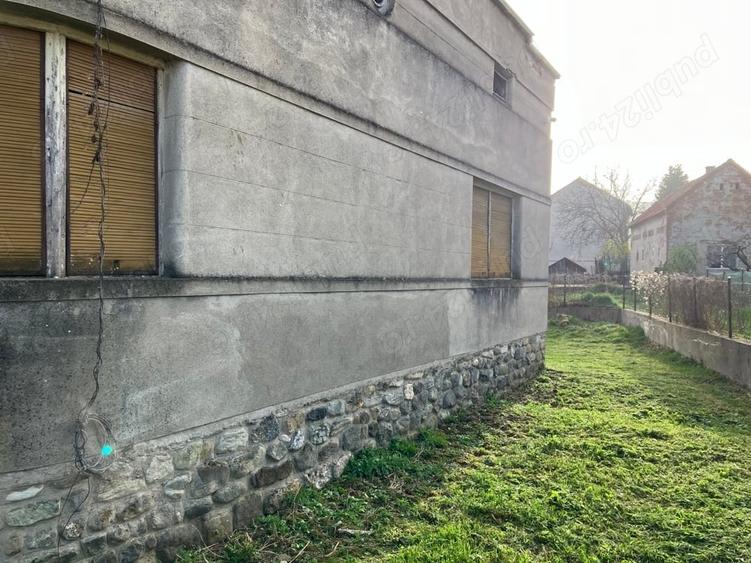 Casă cu 4 camere cu Teren 2054 Mp în Geoagiu