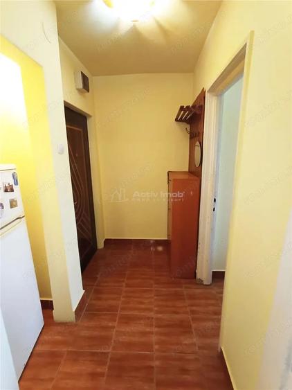 Apartament cu 2 camere semidecomandat, mobilat în Nord