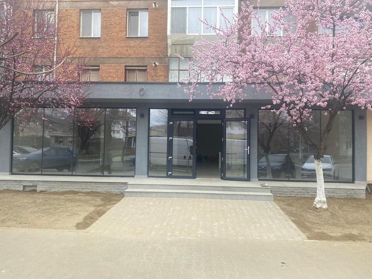 Spațiu comercial, de 110 mp, în Hunedoara