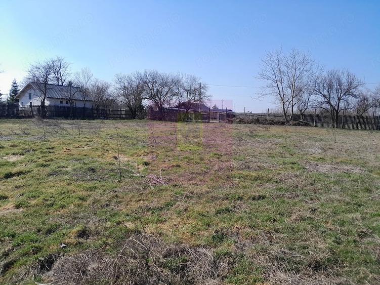 Teren de 2000 mp, în Chiroiu-Satu Nou