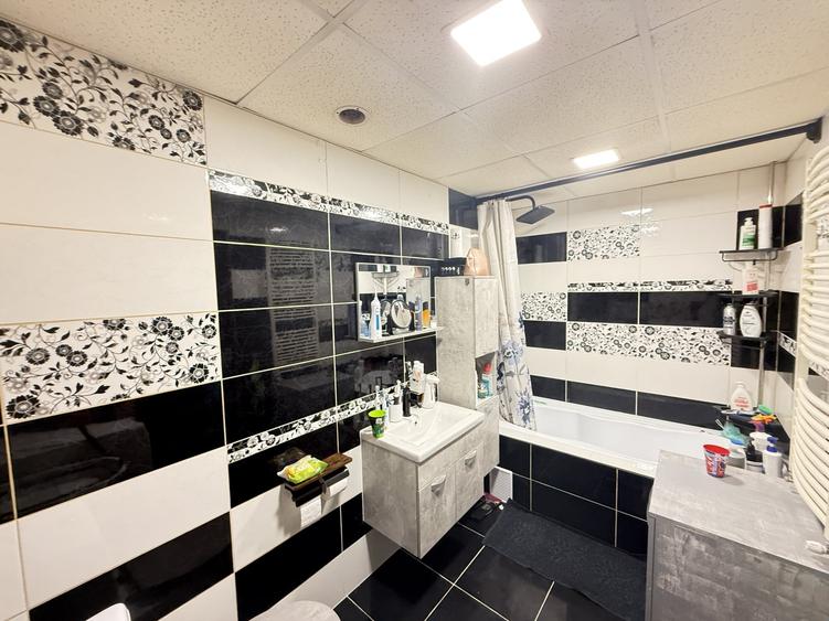 Apartament cu 3 camere semidecomandat, mobilat în Iris