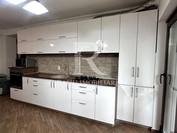Apartament cu 3 camere decomandat, mobilat în Ultracentral