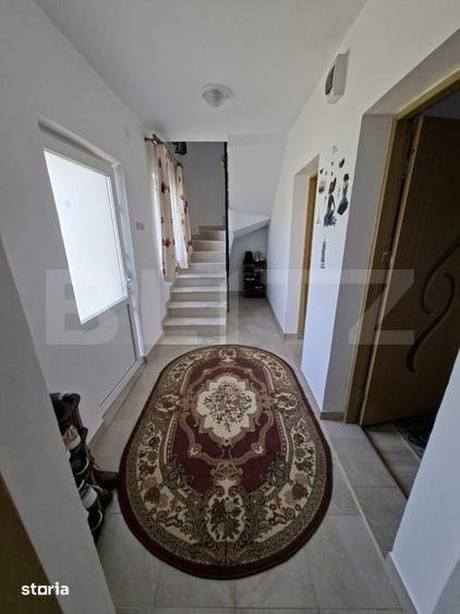 Casă cu 5 camere decomandat cu Teren 1370 Mp în Vețel