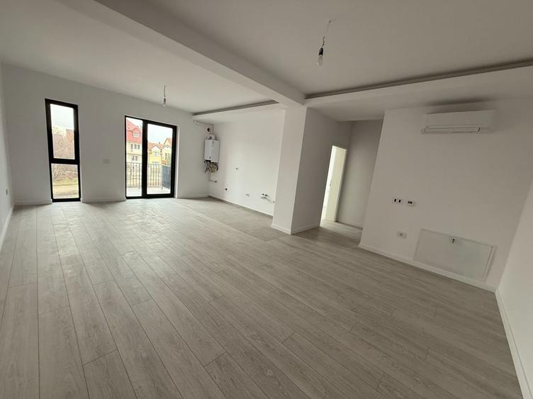 Apartament cu 2 camere decomandat în Soarelui