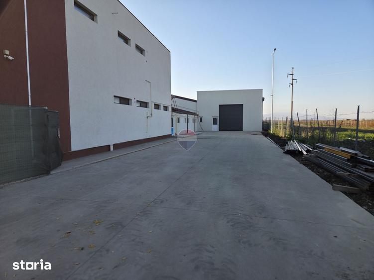 Spațiu comercial, de 600 mp, în Central