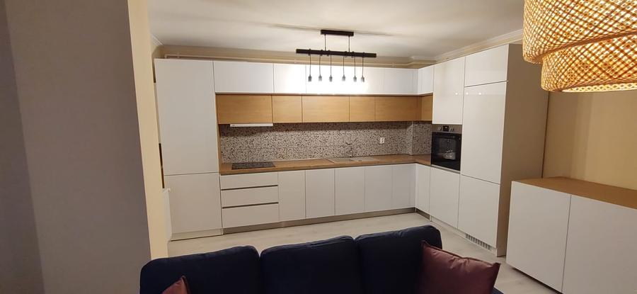 Apartament cu 2 camere semidecomandat, mobilat în Florești