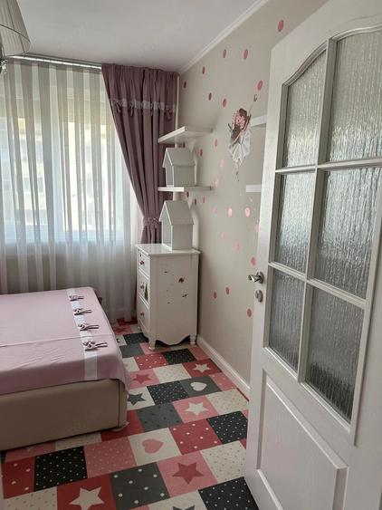Apartament cu 3 camere decomandat în Dacia