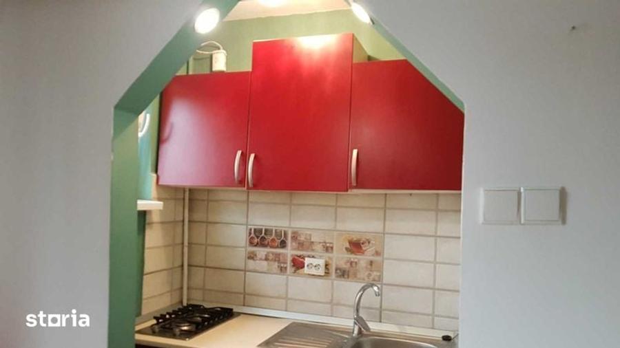 Particular inchiriez garsoniera zona Piata Alba Iulia - 275 euro - 1