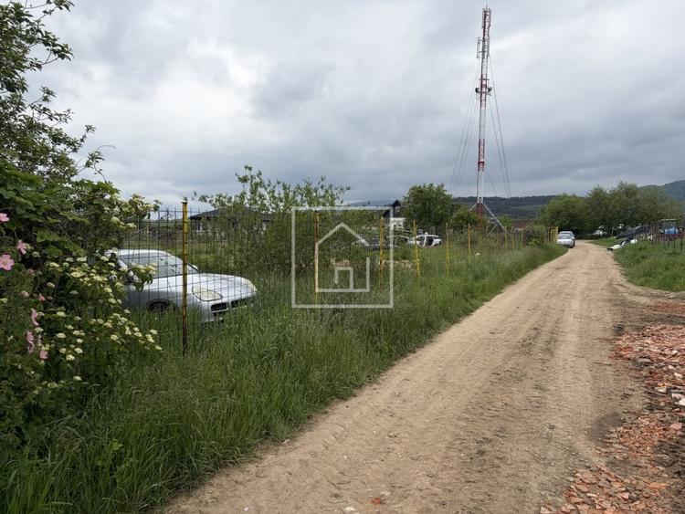 Teren Construcții intravilan de 1650 mp, în Poplaca