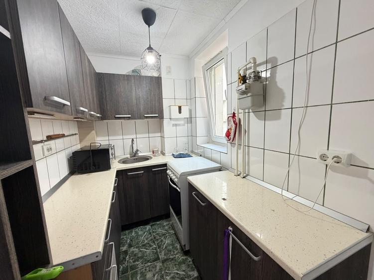 Apartament cu 2 camere decomandat, mobilat în P-ța Reșița