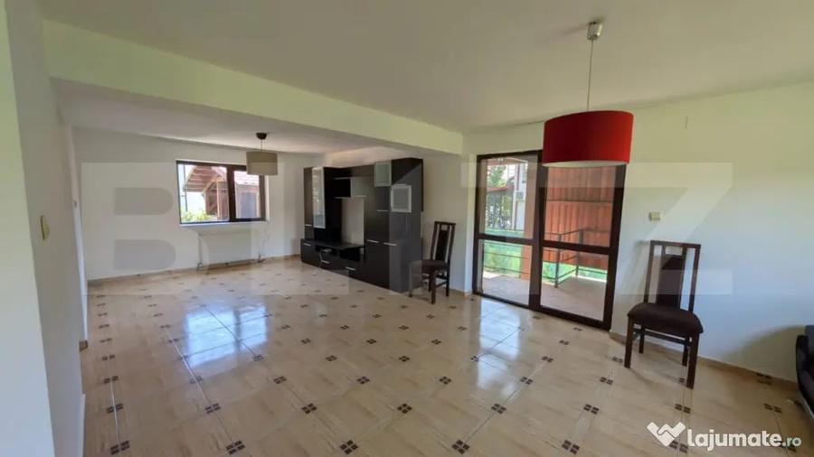 Casă cu 4 camere cu Teren 300 Mp în Central