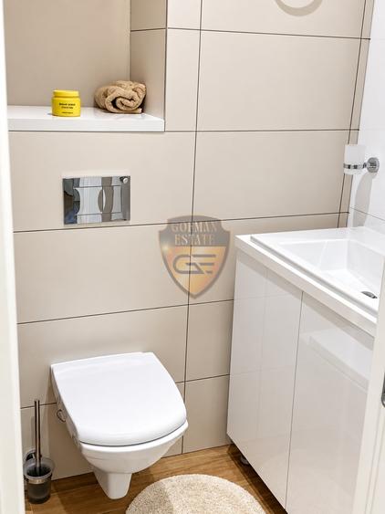 Apartament cu 3 camere decomandat, mobilat în Palazu Mare
