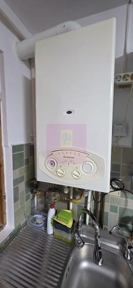 Duplex cu 3 camere cu Canalizare în Est
