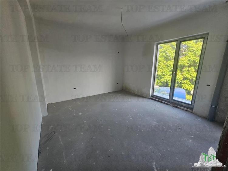 Duplex cu 4 camere cu Canalizare în Militari