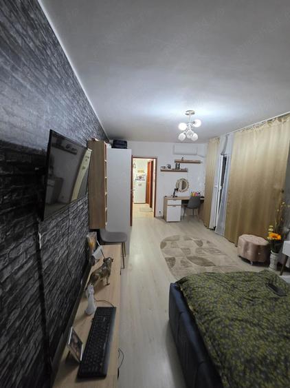 Garsonieră decomandată în Central