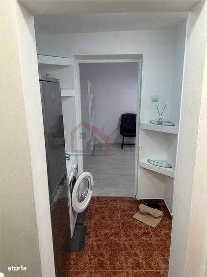 Apartament cu 2 camere decomandat, mobilat în Tei