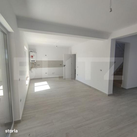 Casă cu 4 camere în Uricani